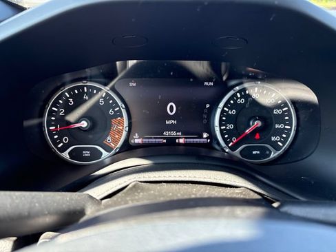 Used 2022 Jeep Renegade Latitude w/ Convenience Group AWD/4WD image 13