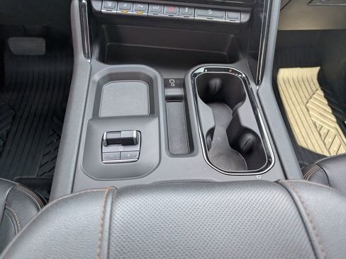 Used 2024 GMC Sierra 2500 AT4 w/ AT4 Premium Plus Package AWD/4WD image 21