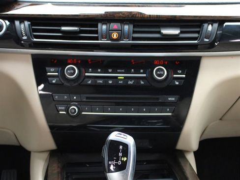 Used 2017 BMW X5 xDrive35d image 13