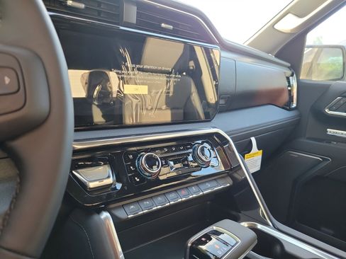 New 2026 GMC Sierra 1500 Denali w/ Denali Reserve Package image 12