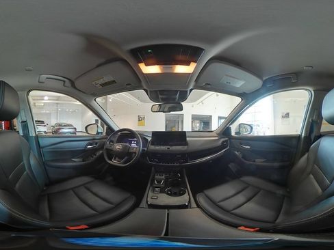 Used 2026 Nissan Rogue SL FWD image 44