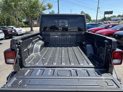 Used 2021 Jeep Gladiator Sport AWD/4WD image 21