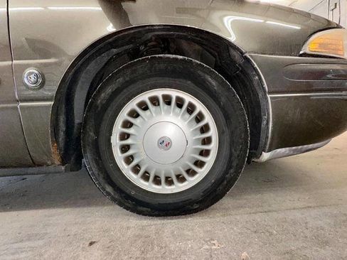 Used 2001 Buick Le Sabre Limited FWD image 19