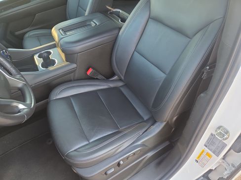 Used 2021 Chevrolet Tahoe LT AWD/4WD image 12