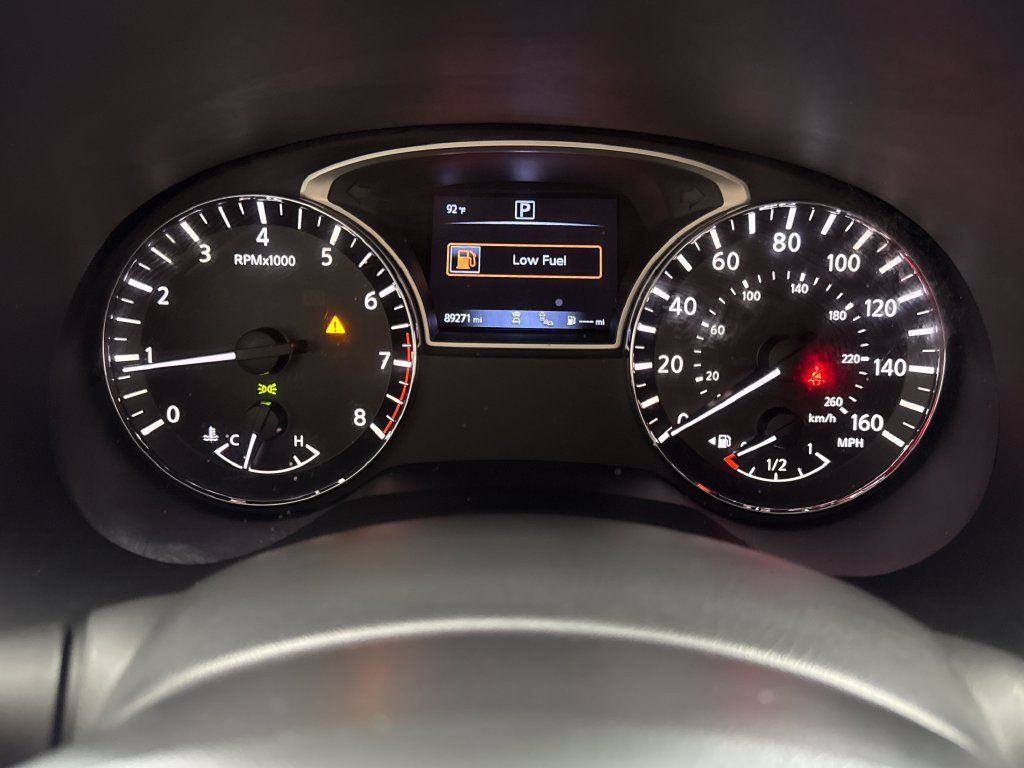 Used 2017 Nissan Pathfinder Platinum FWD image 18