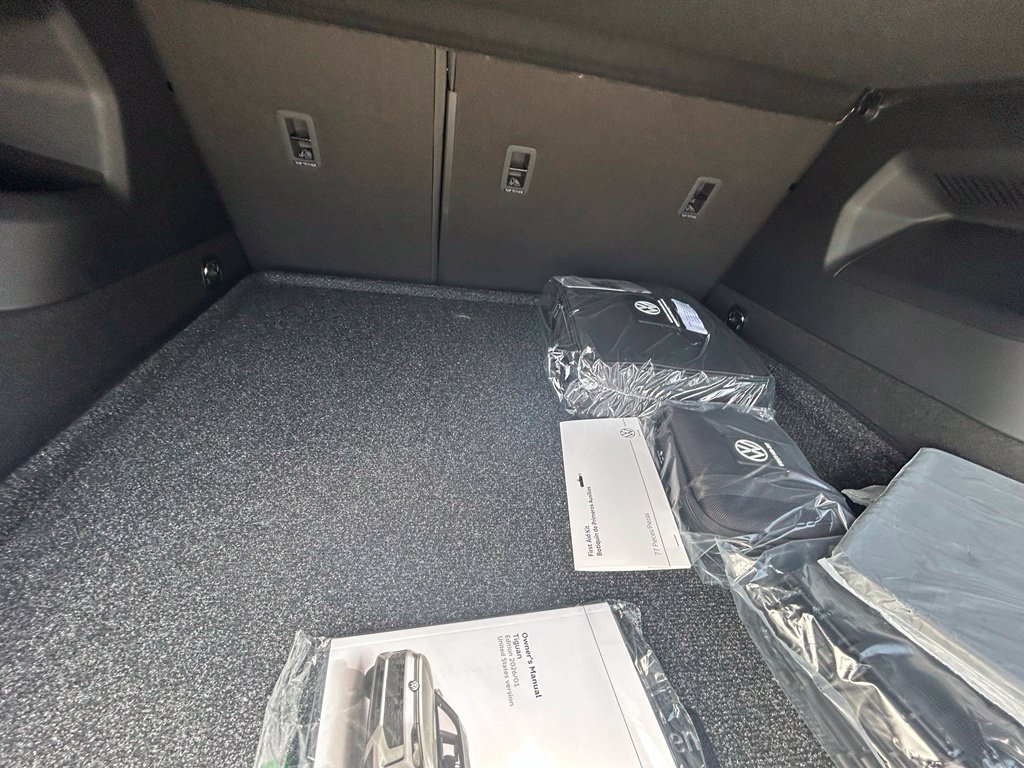 New 2026 Volkswagen Tiguan SE R-Line AWD/4WD image 36