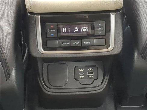 Certified 2025 Subaru Ascent Premium image 21