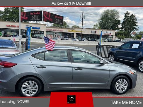 Used 2018 Hyundai Elantra SE FWD image 6