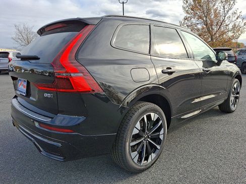 New 2026 Volvo XC60 B5 Plus w/ Protection Package Premier AWD/4WD image 4