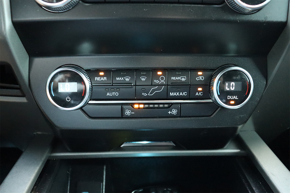 Used 2020 Ford Expedition XLT AWD/4WD image 35