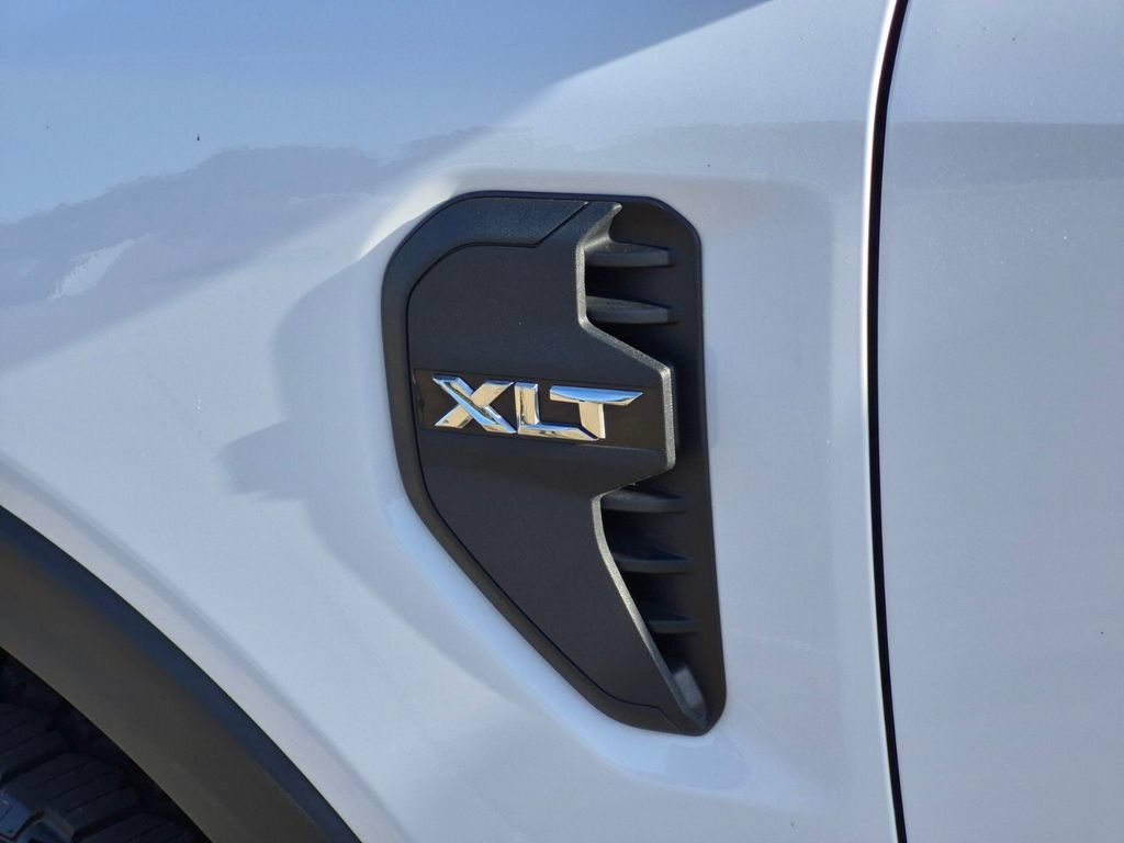 Used 2025 Ford Ranger XLT w/ FX4 Off-Road Package AWD/4WD image 9