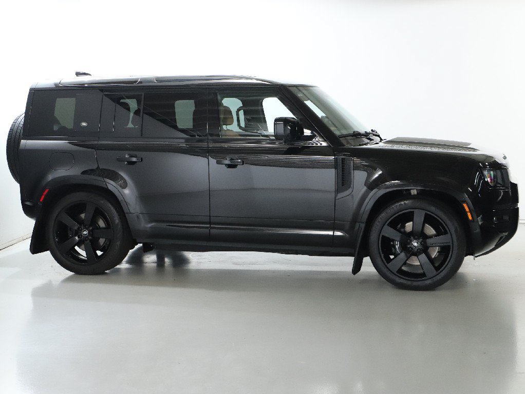 Certified 2024 Land Rover Defender 110 V8 AWD/4WD image 10