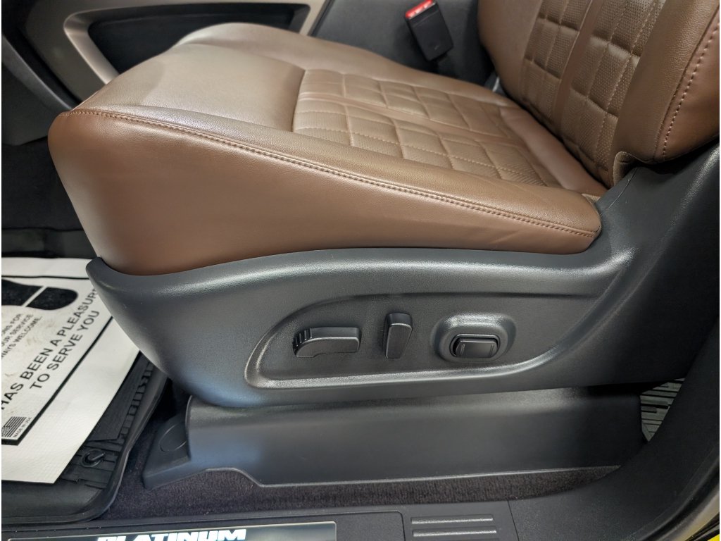 Used 2023 Nissan Titan Platinum Reserve w/ Moonroof Package AWD/4WD image 10
