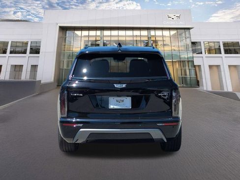 New 2026 Cadillac Vistiq Sport w/ LPO, Floor Liner Package AWD/4WD image 4