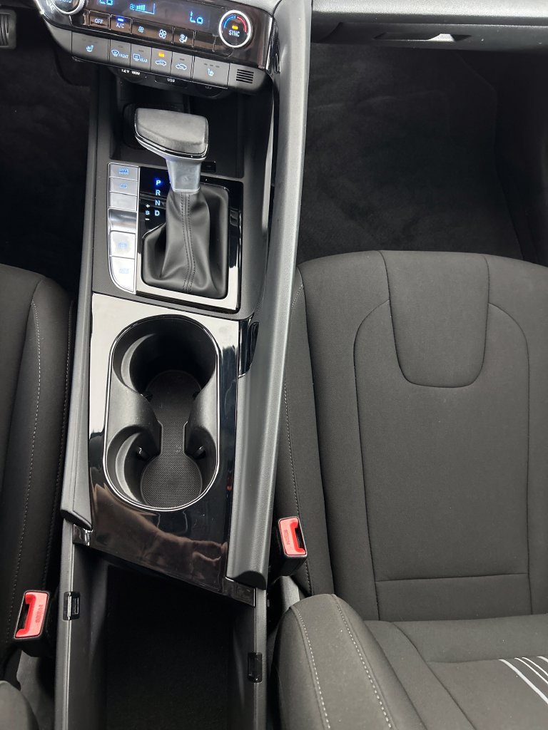 Used 2024 Hyundai Elantra SEL w/ Convenience Package FWD image 14