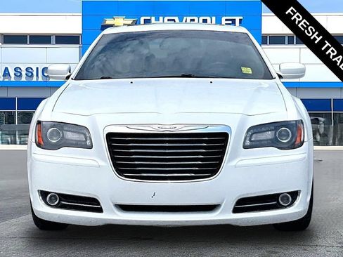 Used 2013 Chrysler 300 S RWD image 17