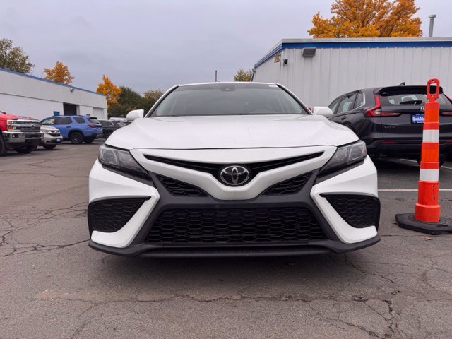 Used 2023 Toyota Camry SE FWD image 7