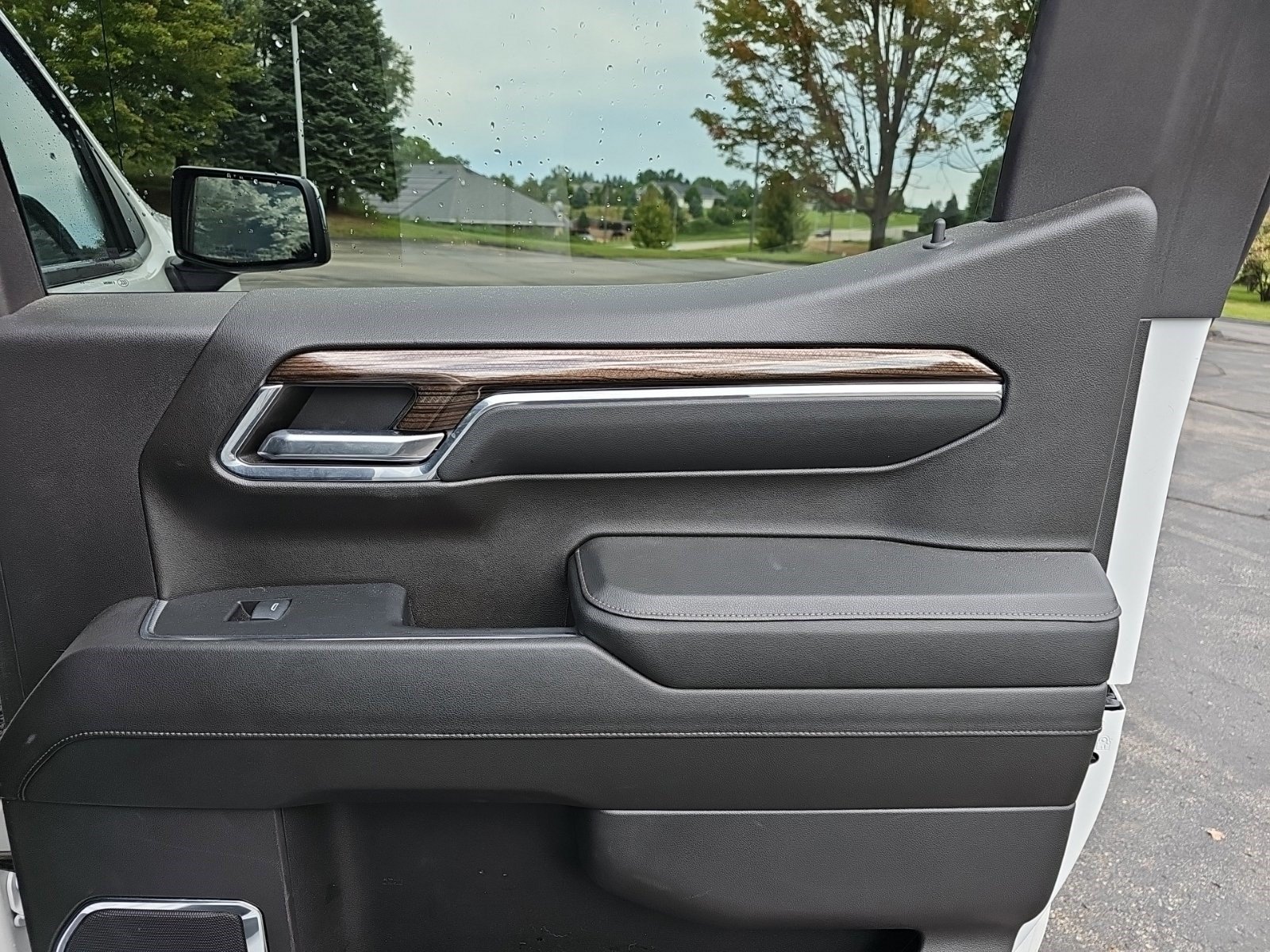 Used 2024 Chevrolet Silverado 1500 RST AWD/4WD image 16