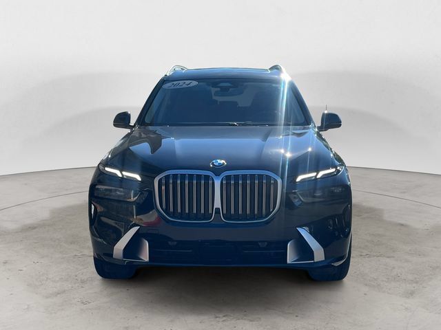 Used 2024 BMW X7 xDrive40i w/ Executive Package AWD/4WD image 2