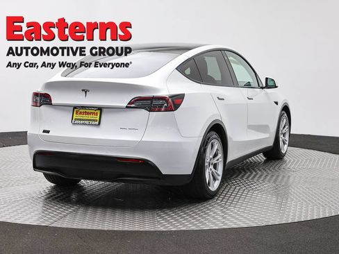 Used 2021 Tesla Model Y Long Range AWD/4WD image 5