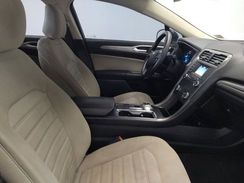 Used 2020 Ford Fusion S FWD image 21