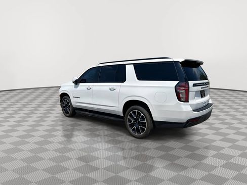 Used 2024 Chevrolet Suburban RST w/ Luxury Package AWD/4WD image 8