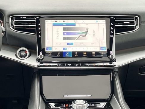 New 2026 Jeep Grand Wagoneer 4WD image 15