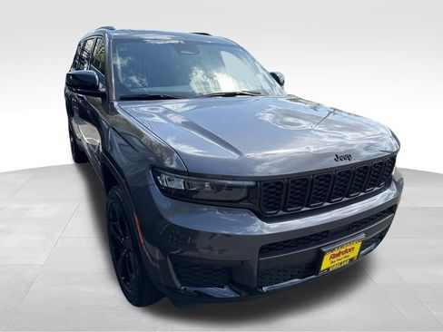 New 2025 Jeep Grand Cherokee L Altitude AWD/4WD image 1