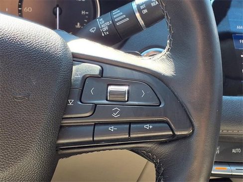 Used 2019 Cadillac XT4 Premium Luxury w/ Cold Weather Package image 15