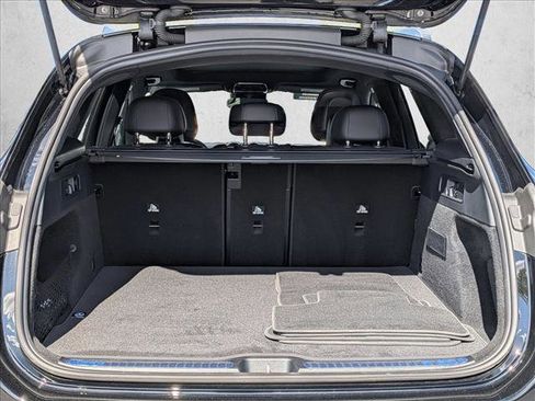 Used 2026 Mercedes-Benz GLC 300 image 6