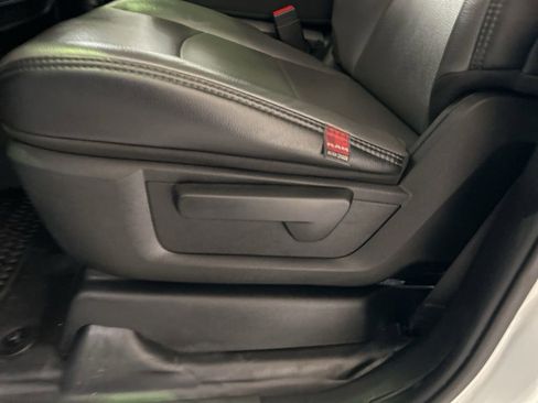 Used 2024 RAM 3500 Tradesman image 38