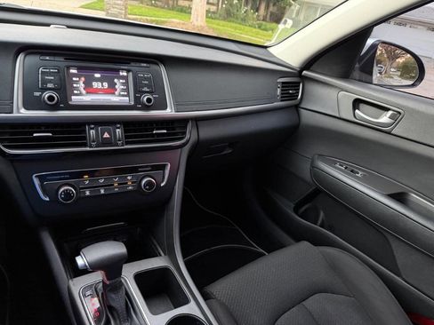 Used 2017 Kia Optima LX w/ Convenience Package image 17