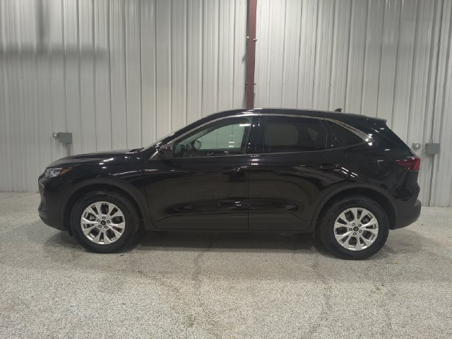 Used 2023 Ford Escape Active w/ Tech Pack #2 AWD/4WD image 9