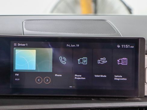 Used 2025 Hyundai Santa Fe SEL FWD image 19