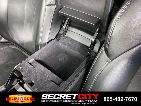 Used 2023 Jeep Grand Cherokee L Laredo AWD/4WD image 25