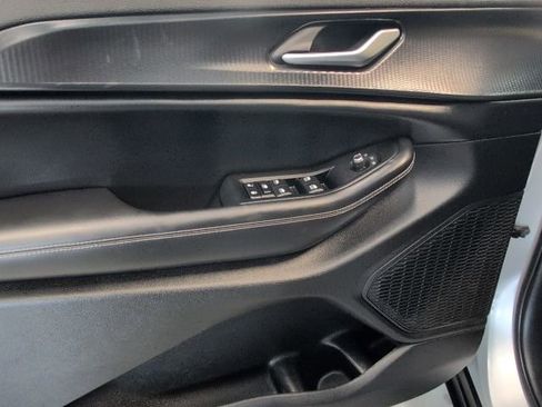 Used 2023 Jeep Grand Cherokee Altitude AWD/4WD image 14