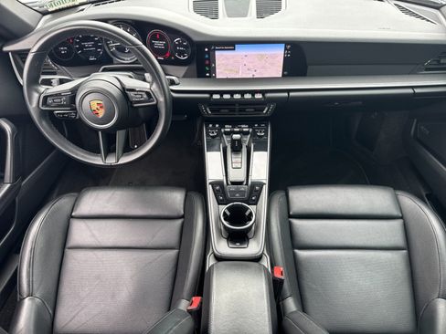 Used 2022 Porsche 911 Carrera image 6