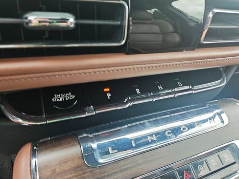 Used 2025 Lincoln Aviator Reserve w/ Equipment Group 201A AWD/4WD image 20