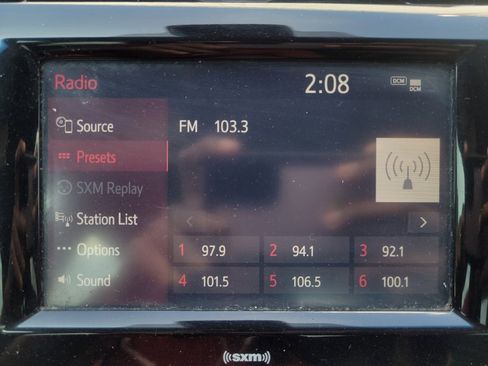 Used 2020 Toyota Camry LE image 25