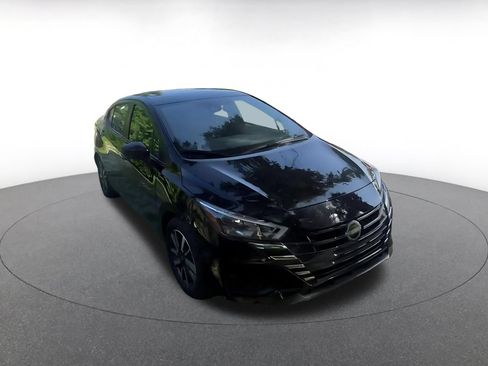 Used 2025 Nissan Versa SV FWD image 3