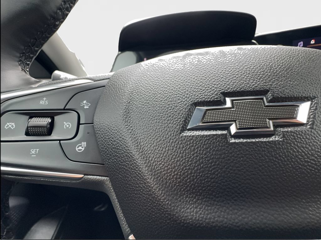 Used 2025 Chevrolet Trax ACTIV w/ Driver Confidence Package FWD image 41
