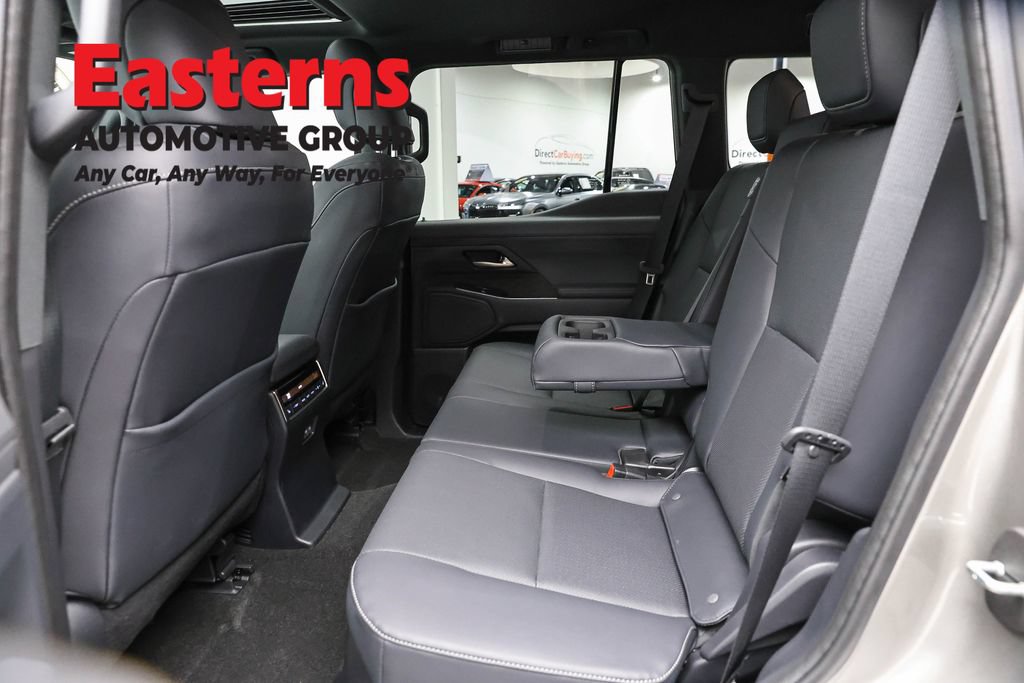 Used 2024 Lexus GX 550 w/ Cold Area Package AWD/4WD image 23