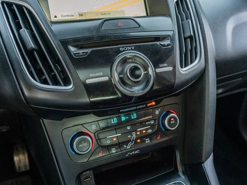 Used 2017 Ford Focus RS image 29