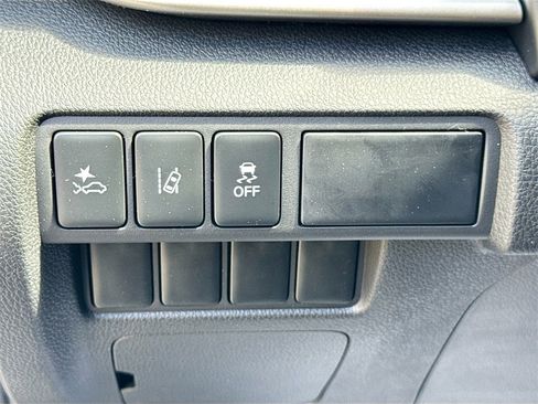 Used 2025 Mitsubishi Eclipse Cross ES image 11