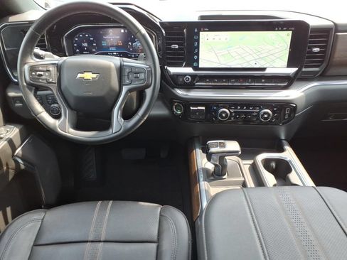Used 2023 Chevrolet Silverado 1500 High Country AWD/4WD image 16