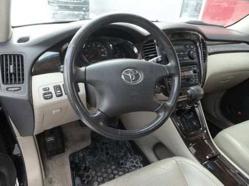 Used 2003 Toyota Highlander image 6