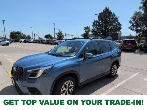 Used 2023 Subaru Forester Premium AWD/4WD image 1