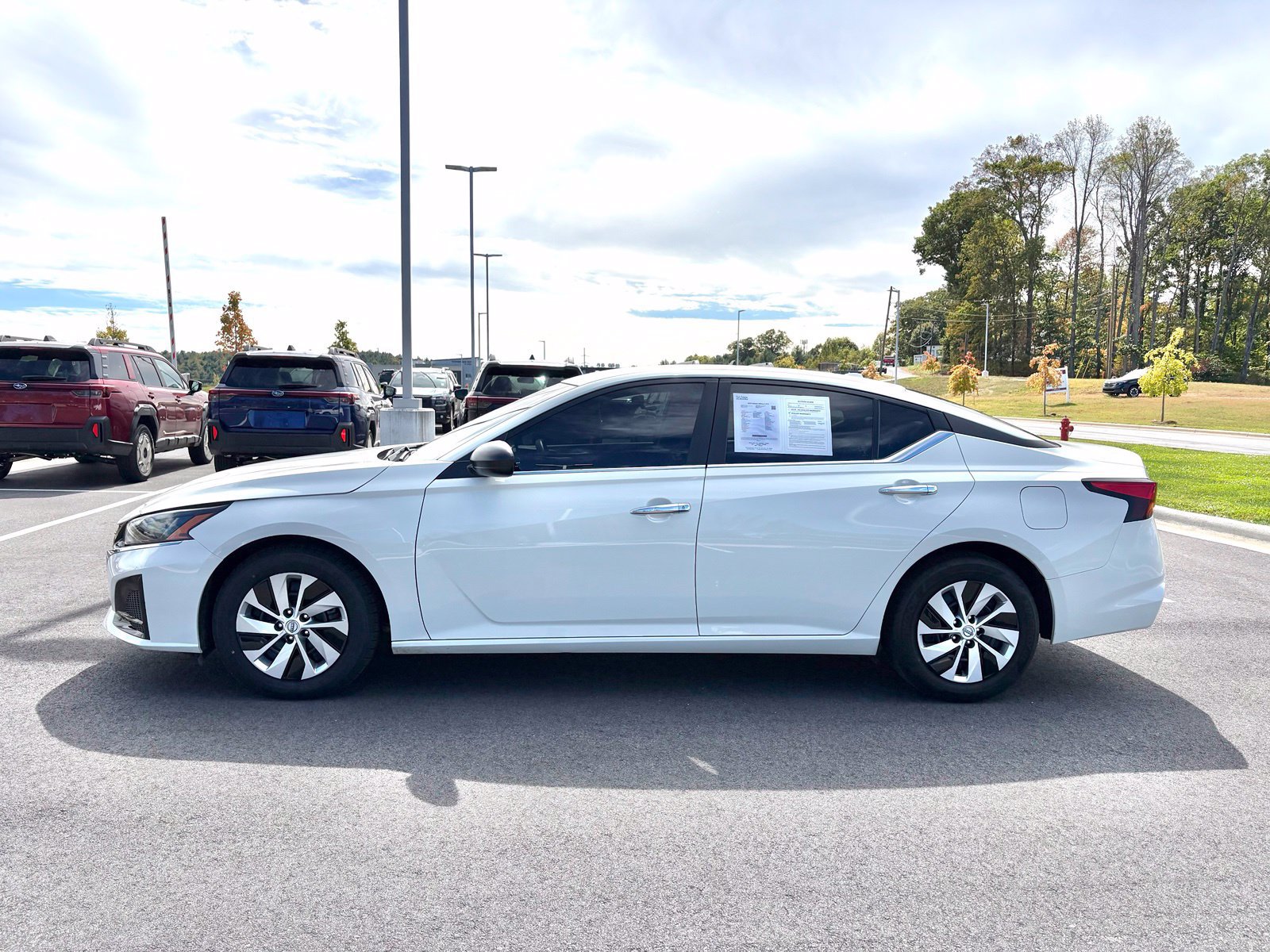 Used 2025 Nissan Altima 2.5 S FWD image 4