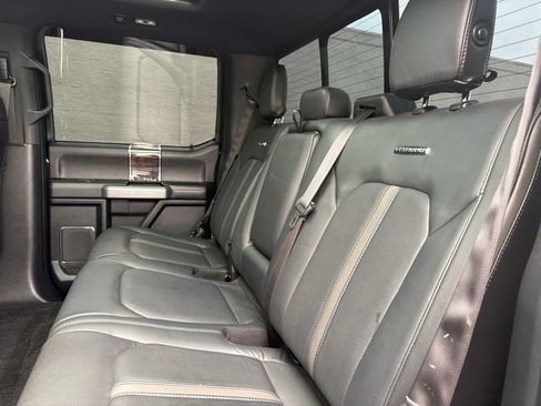 Used 2015 Ford F150 Platinum w/ Equipment Group 701A Luxury AWD/4WD image 21