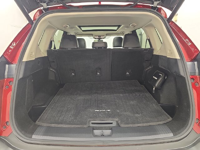 Used 2021 Nissan Rogue SV w/ Premium Package AWD/4WD image 15